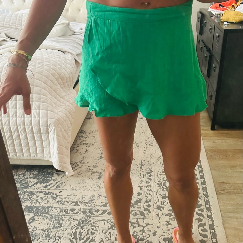 NWT Women’s Altar’d State Riley Skort in Sage, Size M.